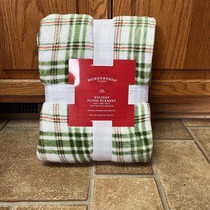 Wondershop Christmas Holiday Plush Blanket Red/Green/White Twin XL  66” x 90”